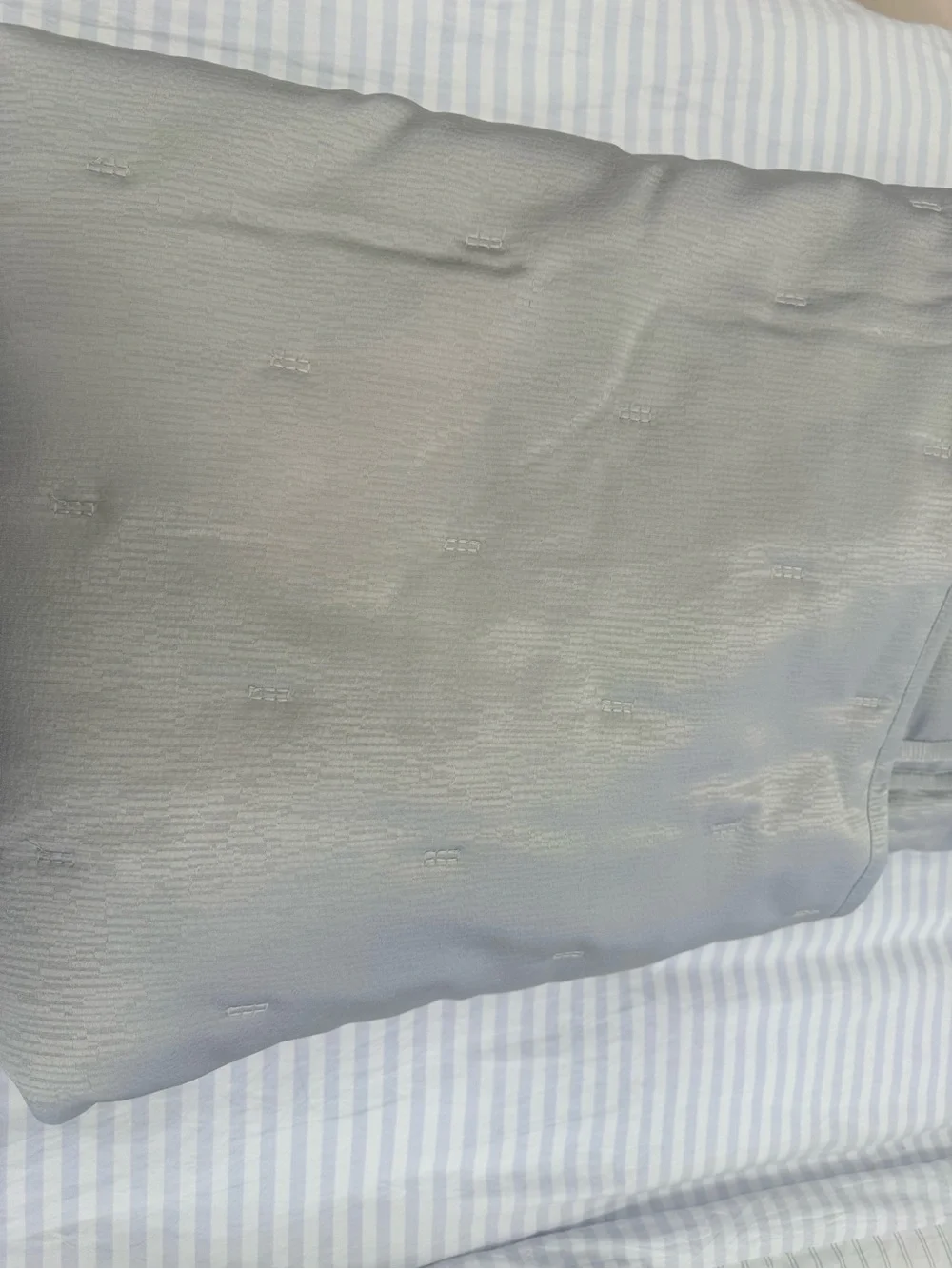 Hotel Collection Glint Silver Coverlet/ bedspread Queen